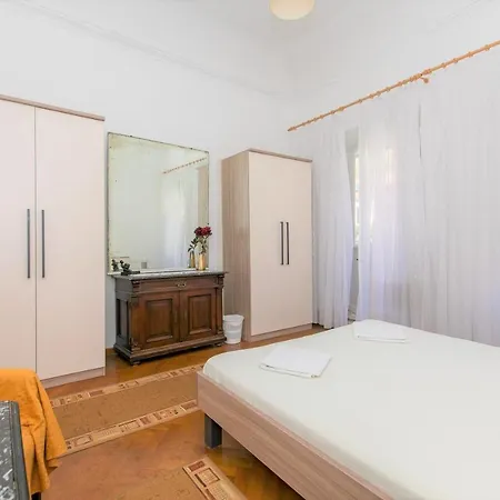 Konukevi Veranda 3*