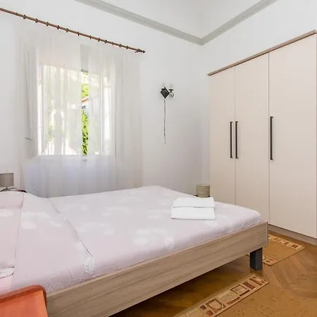 Konukevi Veranda